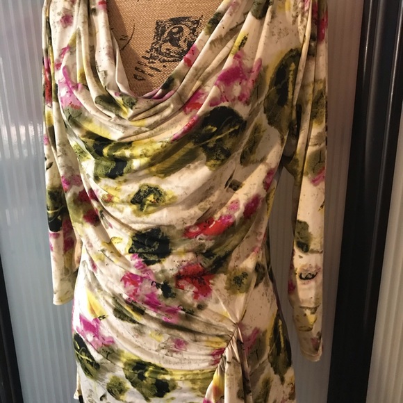 Floral tunic with slouch neck and side sash. - Picture 2 of 8